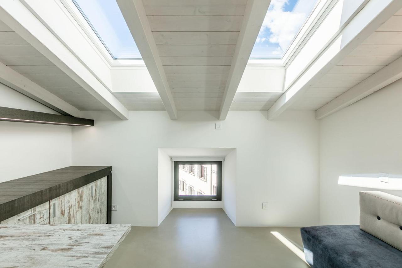 Domus Cavour Rooms&Suites Tirano Exteriör bild