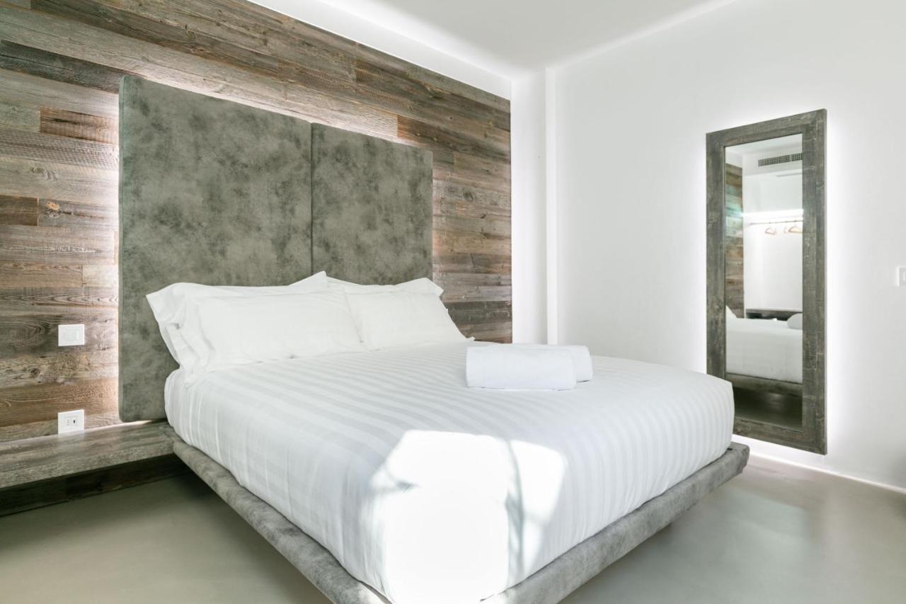 Domus Cavour Rooms&Suites Tirano Exteriör bild