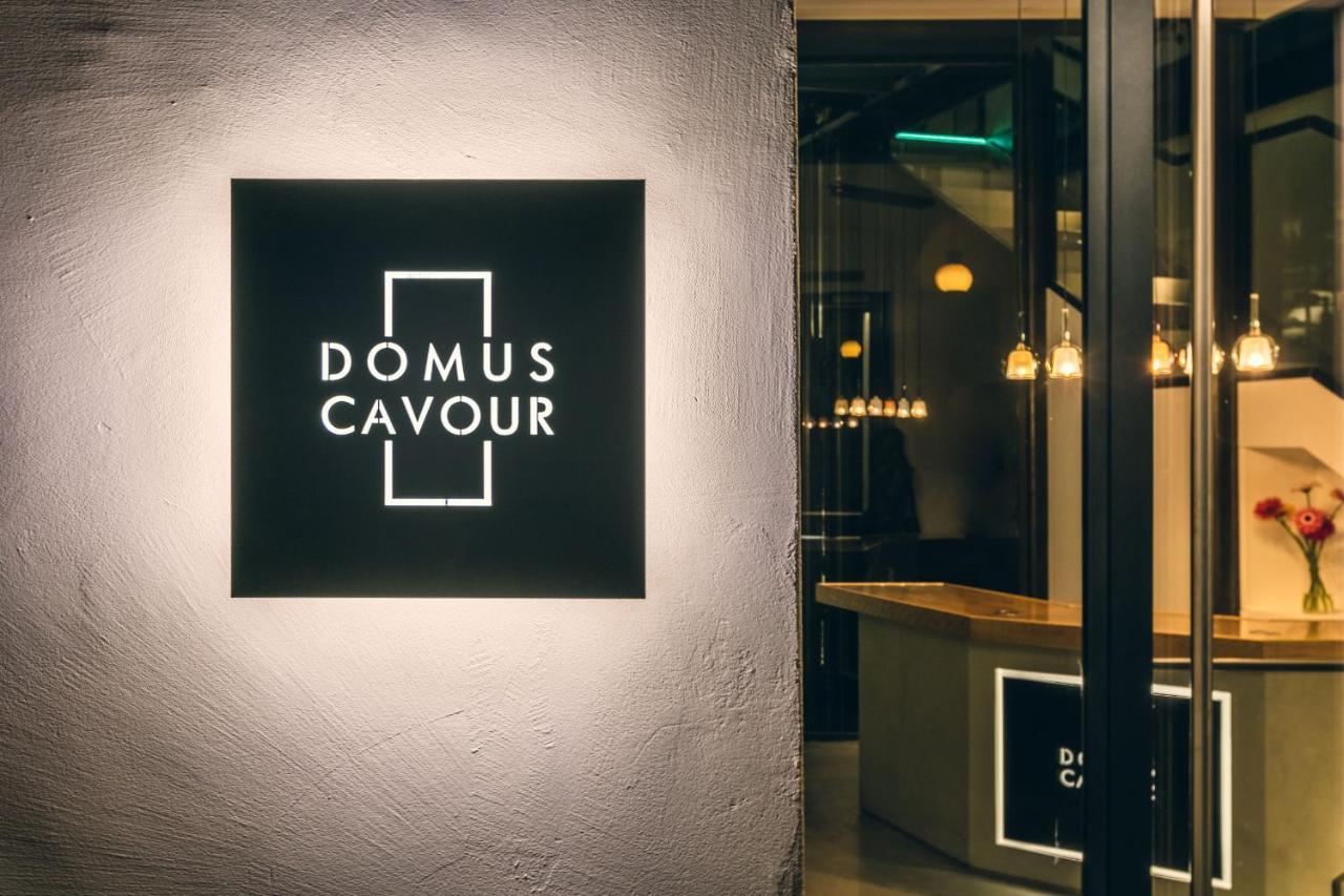 Domus Cavour Rooms&Suites Tirano Exteriör bild