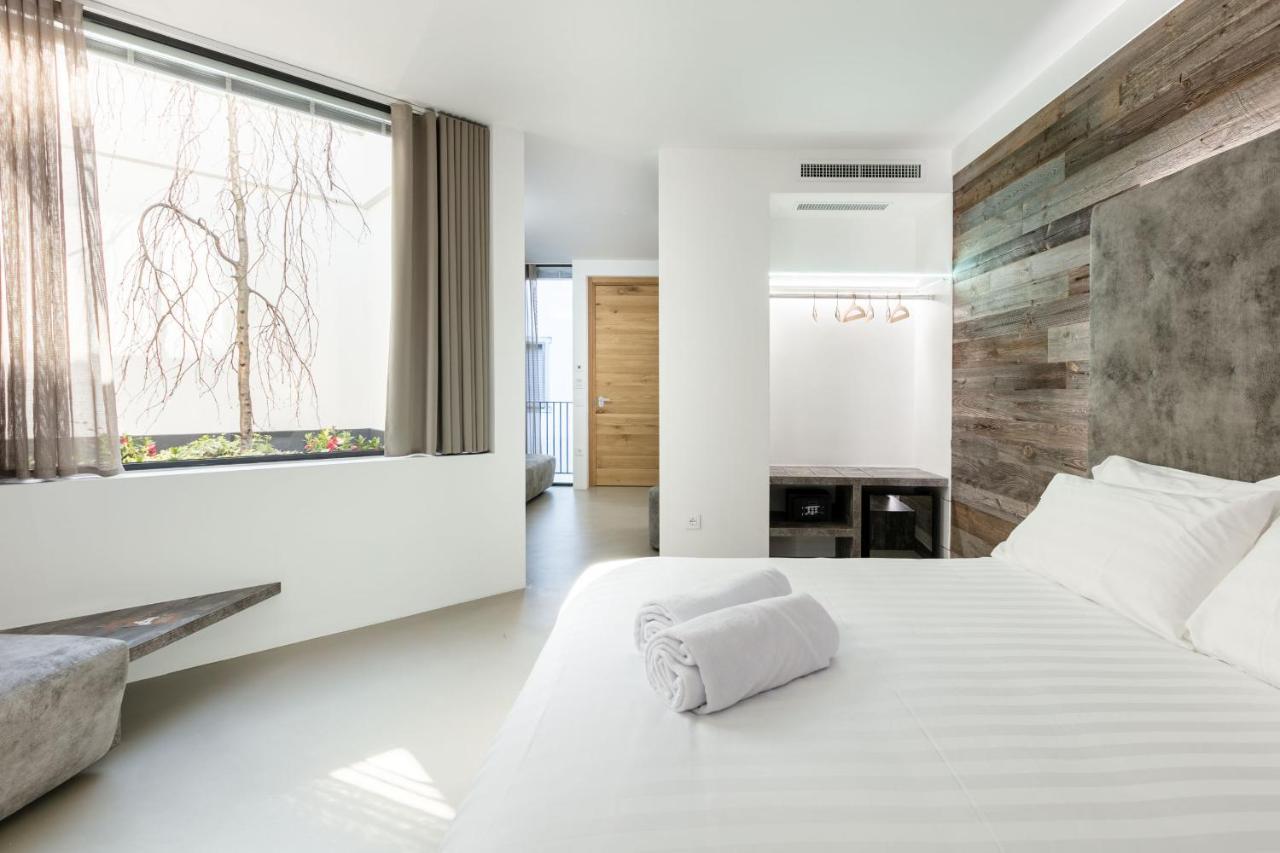 Domus Cavour Rooms&Suites Tirano Exteriör bild