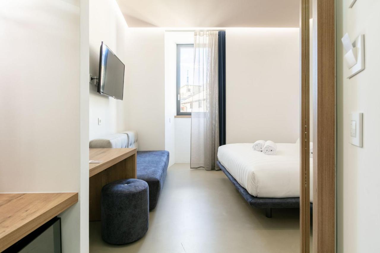 Domus Cavour Rooms&Suites Tirano Rum bild