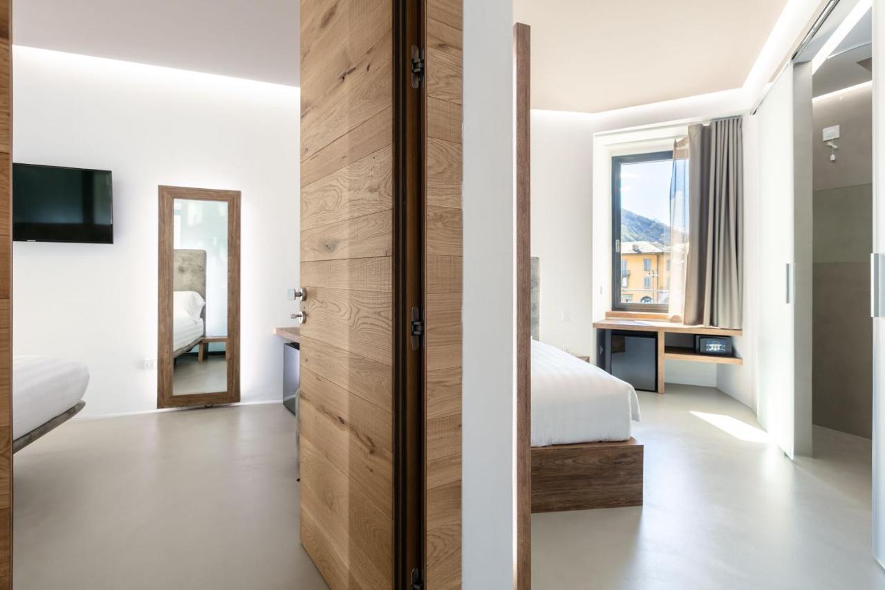 Domus Cavour Rooms&Suites Tirano Exteriör bild