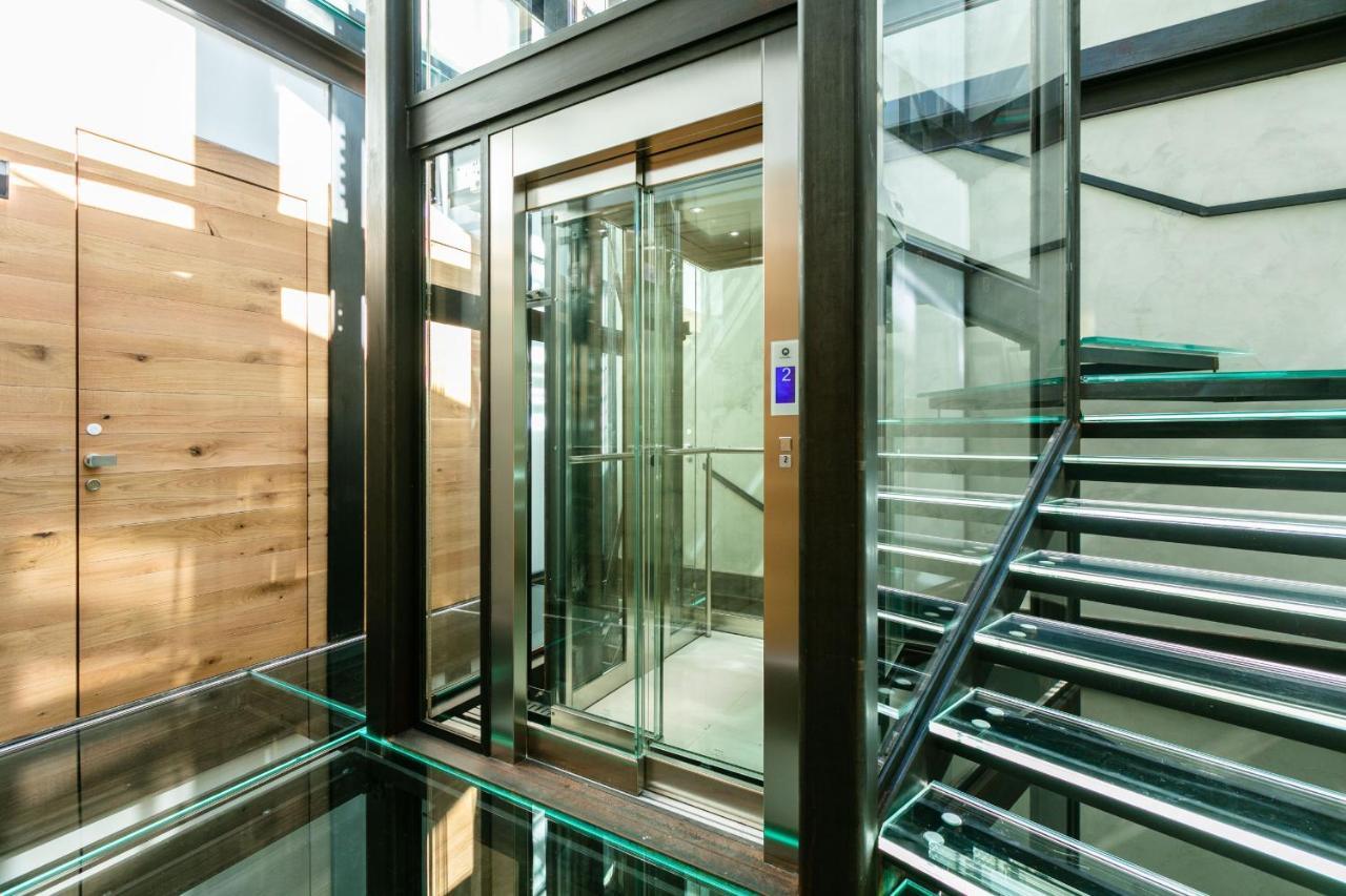 Domus Cavour Rooms&Suites Tirano Exteriör bild
