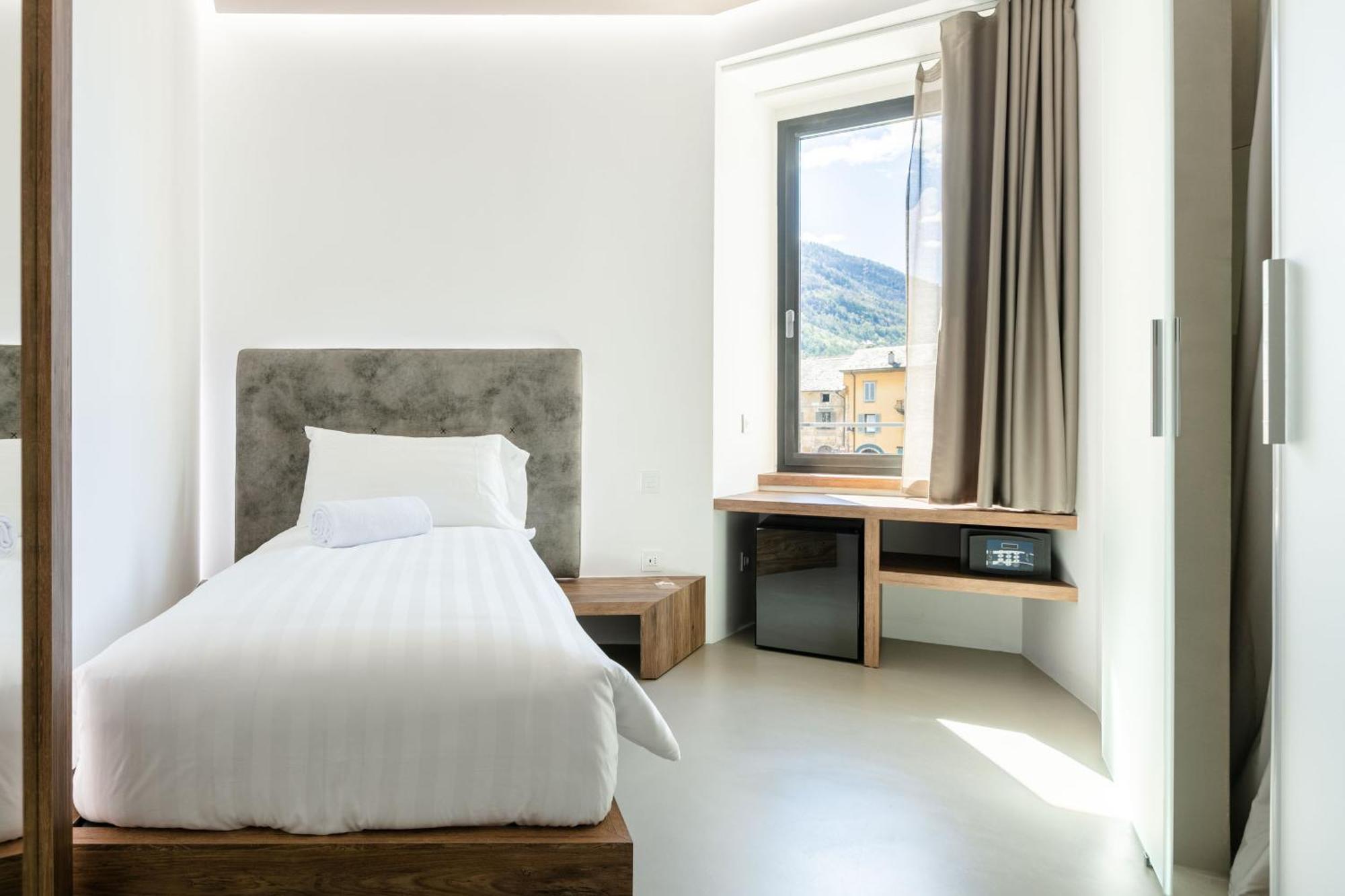 Domus Cavour Rooms&Suites Tirano Rum bild